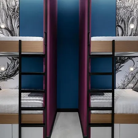 Cocoon City Hostel-3